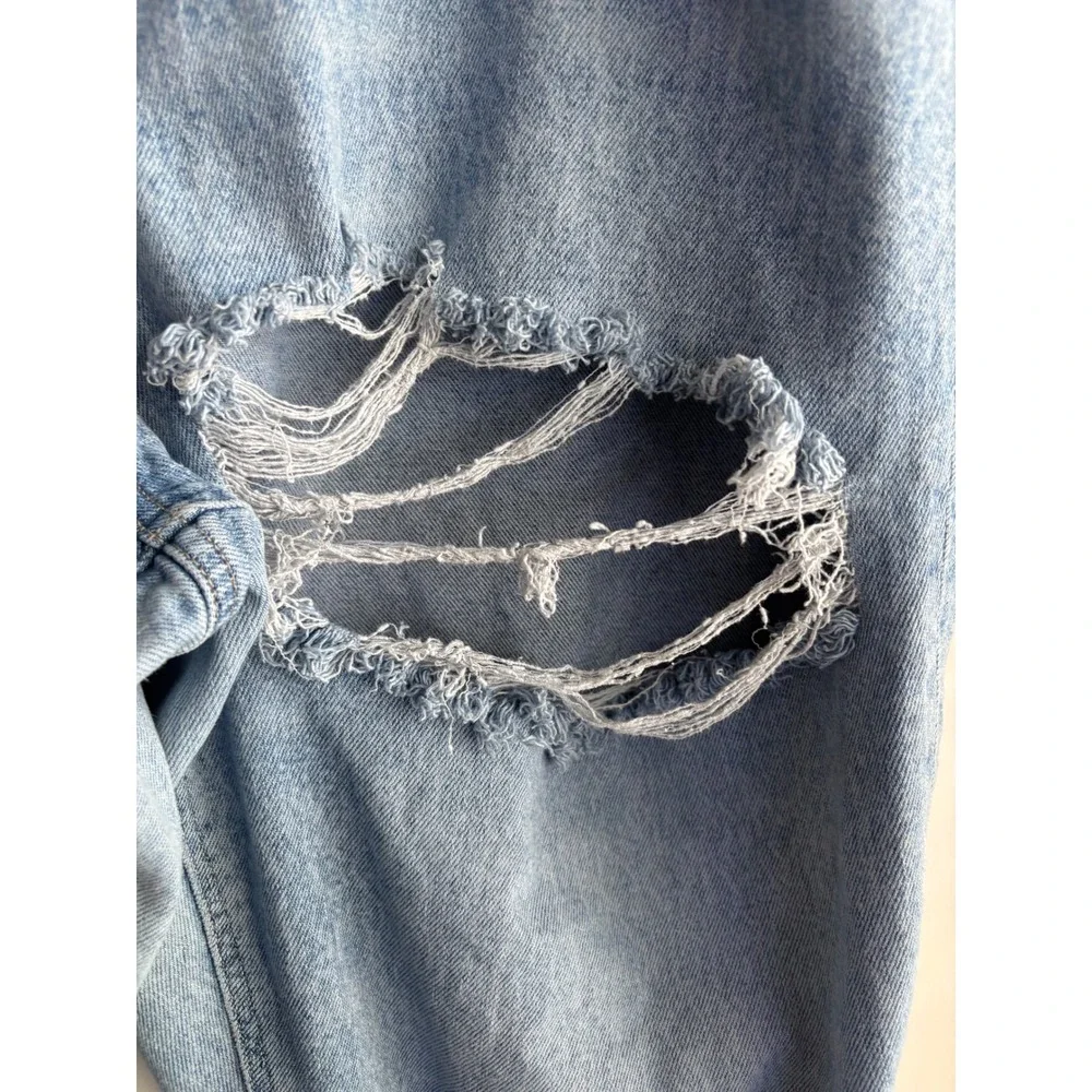 American Eagle Light Wash Distressed Mom Jeans Women 18 Regular